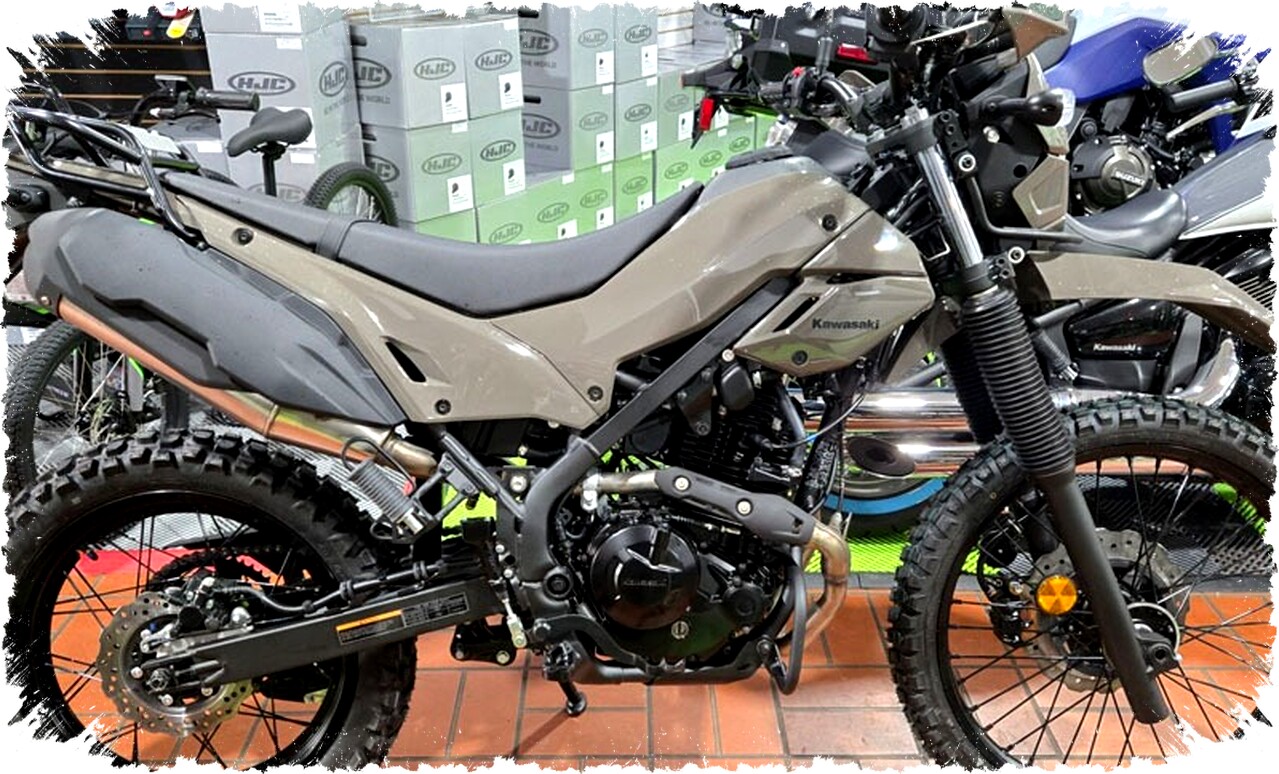 Hadir di Segmen Dual Purpose, Intip Spesifikasi & Harga KLX230 DF 2026: Tenaga 18 PS, Suspensi Tangguh, Harga Rp 66 Jutaan!