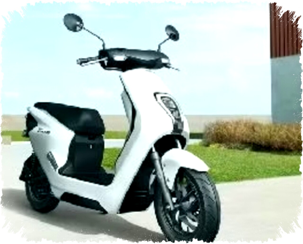 Honda EM1 e: Pionir Motor Listrik Premium dengan Baterai Swappable dan Kualitas Global Honda EM1 e: Pionir Motor Listrik Premium dengan Baterai Swappable dan Kualitas Global