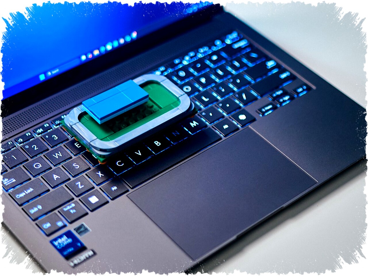 Intel Panther Lake: Laptop High-End dengan Harga Setara AMD Strix Halo, Apa Sebabnya?