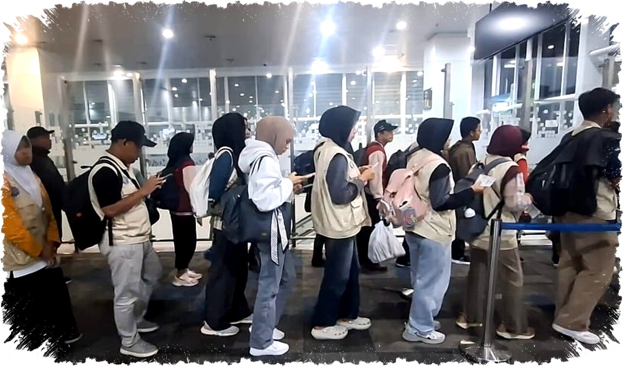 Kontingen OlympicAd VIII Jateng Booking 867 Tiket Pesawat ke Makassar, Peserta Terbanyak! Kontingen OlympicAd VIII Jateng Booking 867 Tiket Pesawat ke Makassar, Peserta Terbanyak!