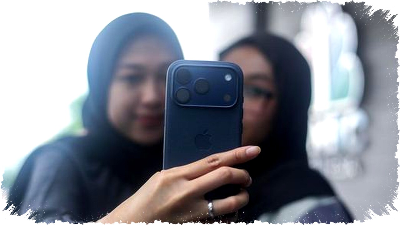 Krisis Komponen 2026: Bos Apple Jelaskan Penyebab Harga iPhone Naik dan Solusi yang Dijalankan Krisis Komponen 2026: Bos Apple Jelaskan Penyebab Harga iPhone Naik dan Solusi yang Dijalankan