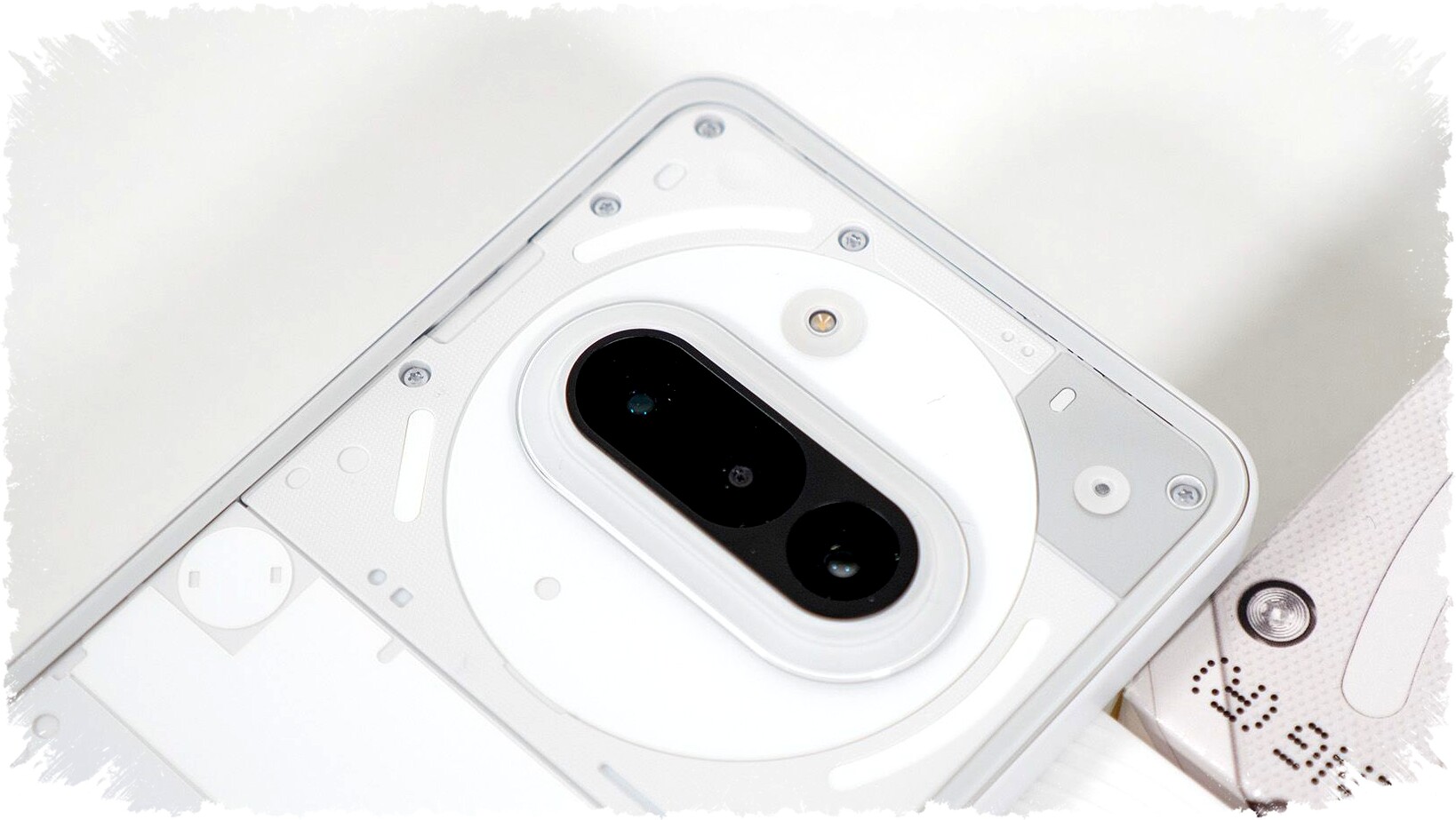 Nothing Phone 4a Akhirnya Tampil Jelas, Desain Tetap Familiar Namun Glyph Bar Baru Siap Jadi Pembeda Utama