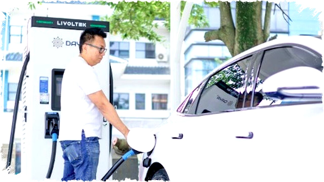 PLN Siapkan Lonjakan SPKLU Berkapasitas 180 kW, Antrean Pengisian Kendaraan Listrik Mudik Lebaran 2026 Bisa Terhapus!