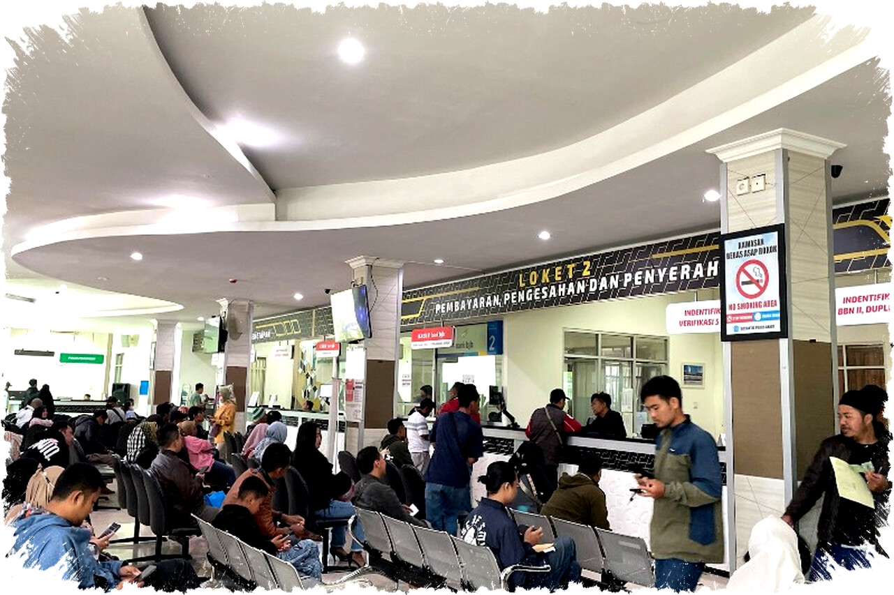 Pajak Kendaraan di Jateng Heboh, Tapi Pemprov Tegaskan: Tidak Ada Kenaikan 2026, Justru Siapkan Diskon 5% untuk Redam Keluhan Masyarakat! Pajak Kendaraan di Jateng Heboh, Tapi Pemprov Tegaskan: Tidak Ada Kenaikan 2026, Justru Siapkan Diskon 5% untuk Redam Keluhan Masyarakat!