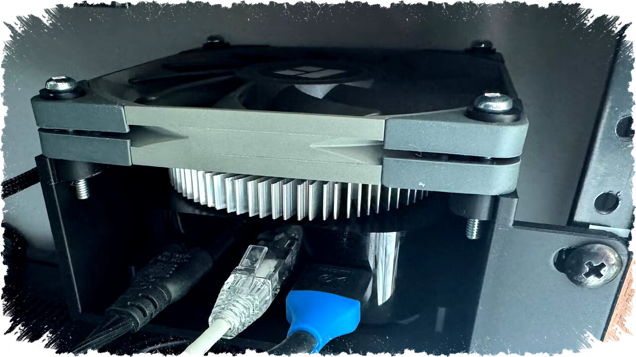 Pengguna Reddit Atasi Stutter Apple TV 4K dengan Kipas PC dan Heatsink Hingga Suhu Stabil di 27°C