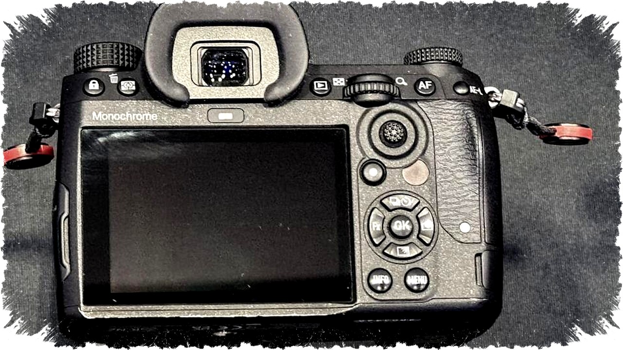 Pentax K-3 Mark III Monochrome Resmi Dihapus Dari Daftar Toko Apakah Era DSLR Hitam Putih Segera Berakhir?