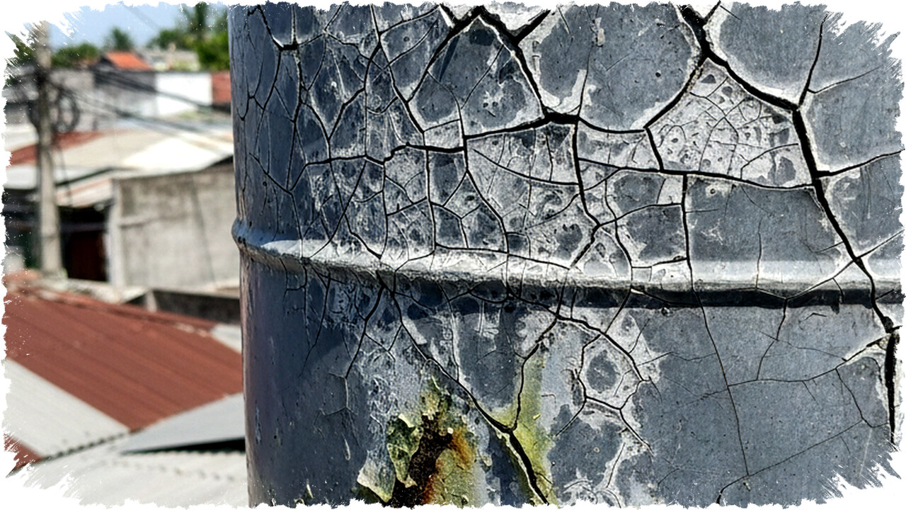 Penyebab Terpanas Toren Air Retak: 6 Fakta Mengunci Kerusakan dan Solusi Perbaikan Ampuh yang Bikin Toren Tahan Lama!