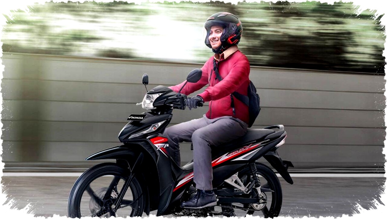Pilihan Motor Keluarga untuk Sehari-hari: Kelebihan & Kekurangan Honda Revo yang Irit dan Tangguh Pilihan Motor Keluarga untuk Sehari-hari: Kelebihan & Kekurangan Honda Revo yang Irit dan Tangguh