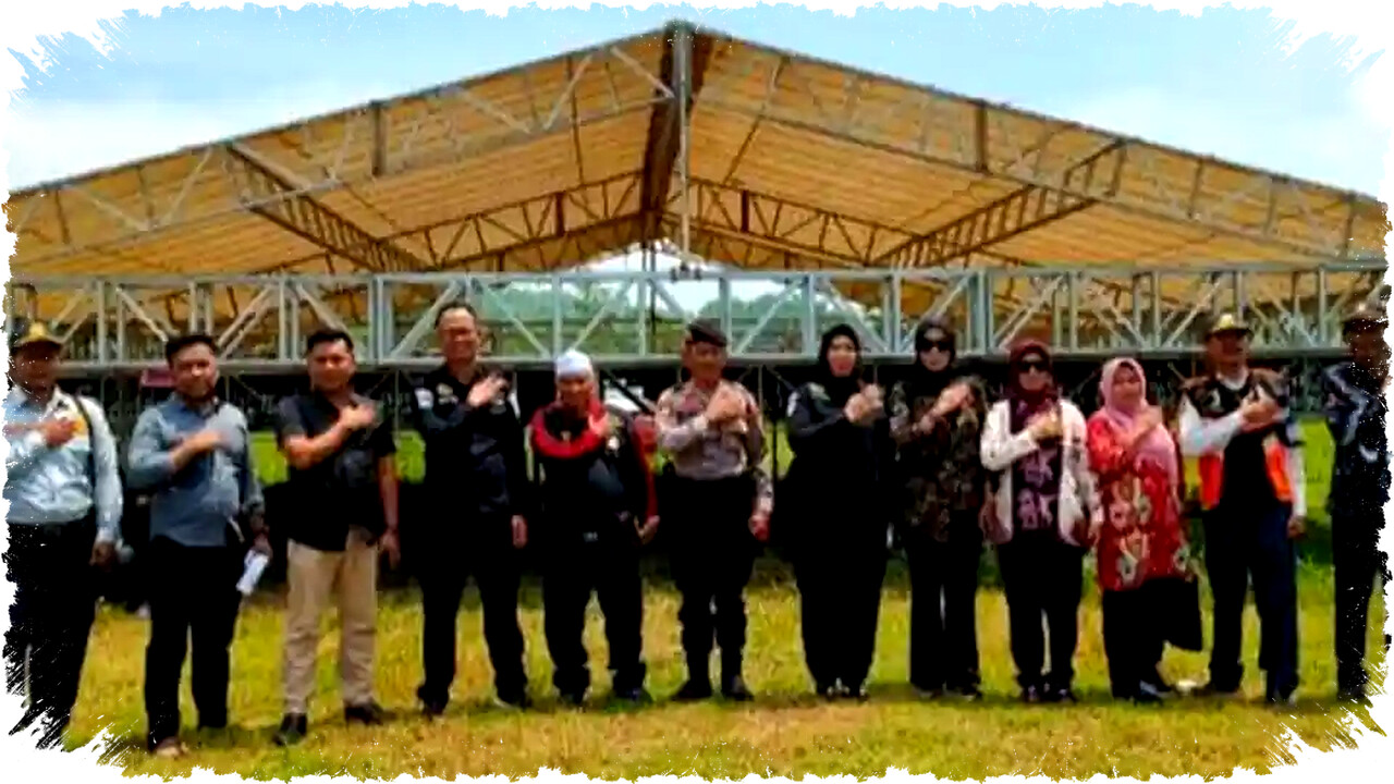 Polda Jatim Cek Kesiapan Pengamanan Konser Valen DA7 di Sampang, Pastikan Acara Aman dan Tertib Polda Jatim Cek Kesiapan Pengamanan Konser Valen DA7 di Sampang, Pastikan Acara Aman dan Tertib