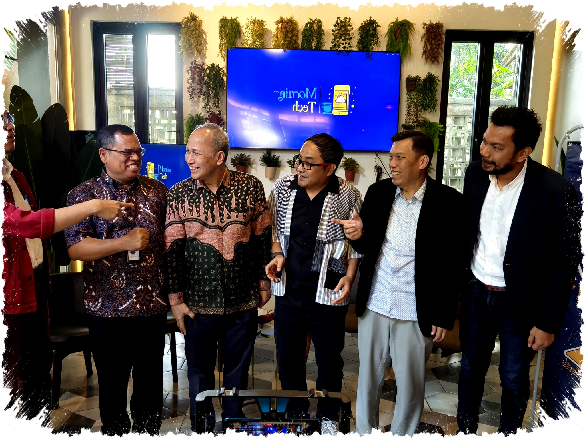 Rungkat! Aturan Daerah Biaya Tinggi dan Birokrasi Rumit Ancam Keberlanjutan Layanan Telekomunikasi