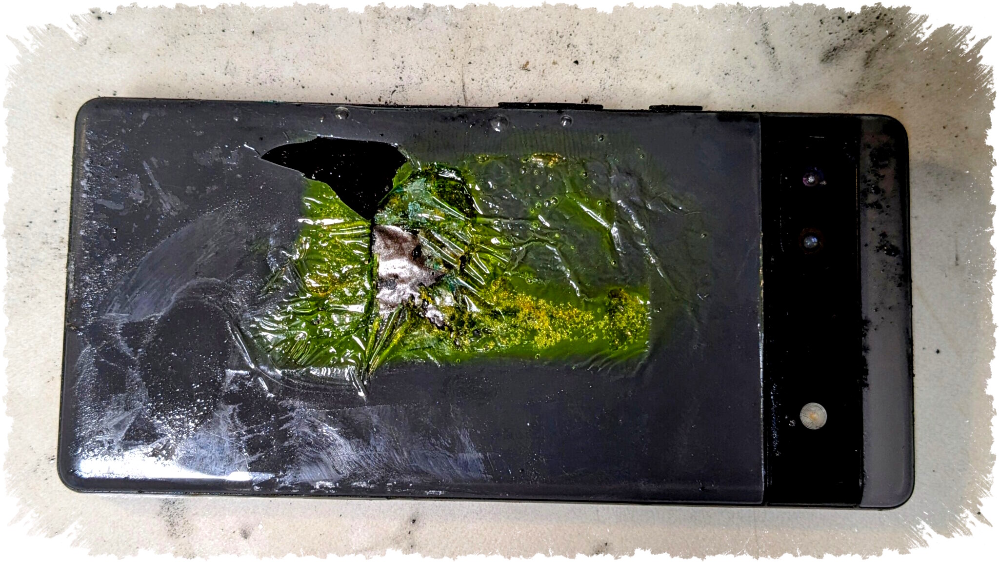 Survey Ungkap: Kebanyakan Pembaca Tahu Cara Tepat Hadapi Kebakaran Ponsel dengan Aman