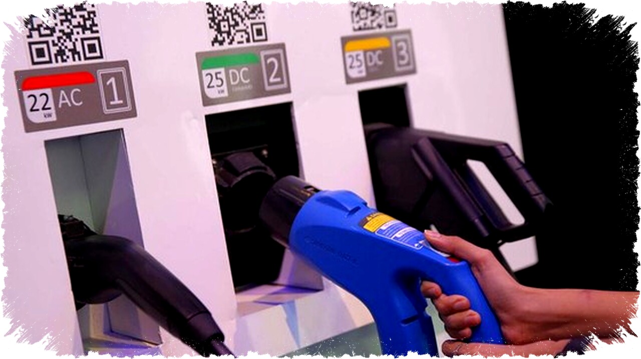 Terobosan SPKLU 400 kW Pertama di Indonesia Hadirkan Pengisian Ultra Cepat dan Teknologi Cerdas di Serpong Terobosan SPKLU 400 kW Pertama di Indonesia Hadirkan Pengisian Ultra Cepat dan Teknologi Cerdas di Serpong