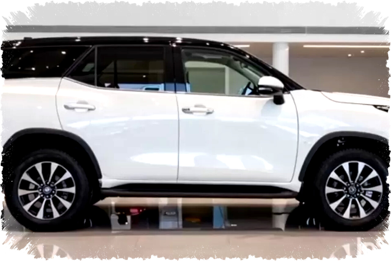 Toyota Fortuner Legender Next-Gen: SUV Gagah with Tenaga Tangguh & Teknologi Canggih Bikin Berkendara Makin Nyaman dan Berkelas Toyota Fortuner Legender Next-Gen: SUV Gagah with Tenaga Tangguh & Teknologi Canggih Bikin Berkendara Makin Nyaman dan Berkelas