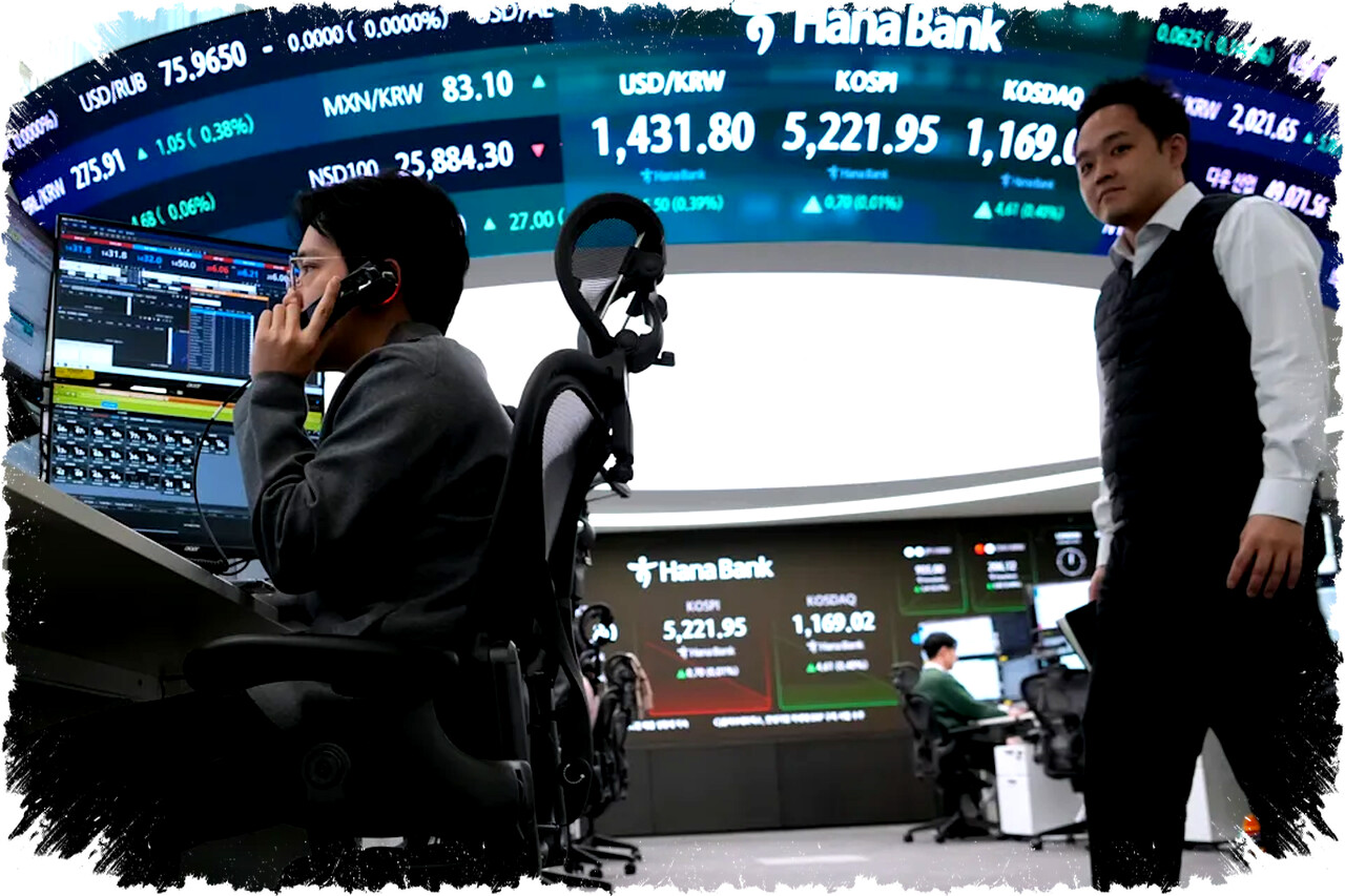 US Futures dan Saham Asia Turun Ikuti Wall Street, Harga Minyak Anjlok Lebih $2 per Barel