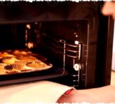 Wajah Bahaya Tersembunyi di Dapur, 5 Wadah Makanan Ini Jangan Pernah Masuk Microwave Jika Tidak Ingin Celaka!