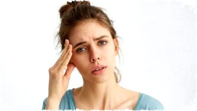 Waspada! 8 Makanan dan Minuman Ini Diam-diam Jadi Dalang Penyebab Migrain Hebatmu yang Tak Terduga!