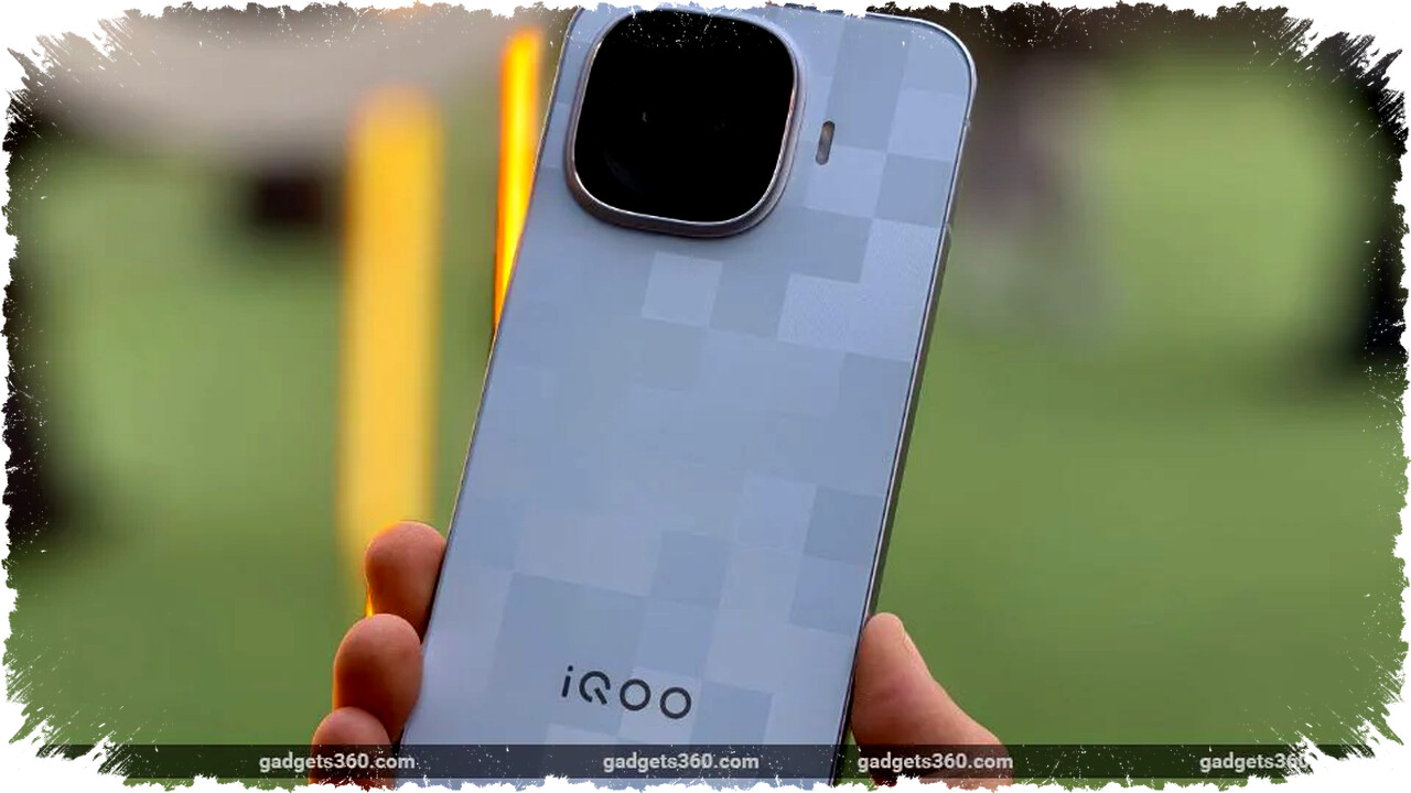 iQOO 15R Resmi Diluncurkan dengan Snapdragon 8 Gen 5 Layar 1.5K 144Hz dan Baterai 7.600mAh 100W iQOO 15R Resmi Diluncurkan dengan Snapdragon 8 Gen 5 Layar 1.5K 144Hz dan Baterai 7.600mAh 100W