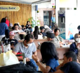 4 HP Baterai 6000mAh Tahan Seharian, Solusi Nyaman Mudik 2026 Tanpa Repot Ngecas 4 HP Baterai 6000mAh Tahan Seharian, Solusi Nyaman Mudik 2026 Tanpa Repot Ngecas