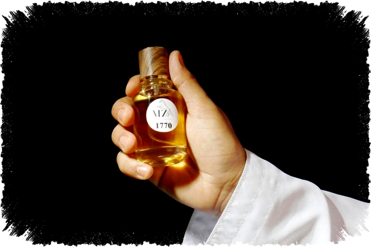 4 Perbedaan Parfum Decant, Vial, dan Tester, Ungkap Rahasia di Balik Kesamaan Wanginya! 4 Perbedaan Parfum Decant, Vial, dan Tester, Ungkap Rahasia di Balik Kesamaan Wanginya!