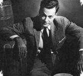 5 Fakta Nyentrik Richard Feynman, Nobelis Fisika Pemberontak yang Bongkar Rahasia NASA hingga Main Bongo di Bar! 5 Fakta Nyentrik Richard Feynman, Nobelis Fisika Pemberontak yang Bongkar Rahasia NASA hingga Main Bongo di Bar!