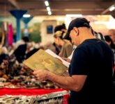 5 MBTI Cowok yang Jatuh Cinta pada Vinyl, Menguak Kisah di Balik Koleksi Analog Penuh Makna