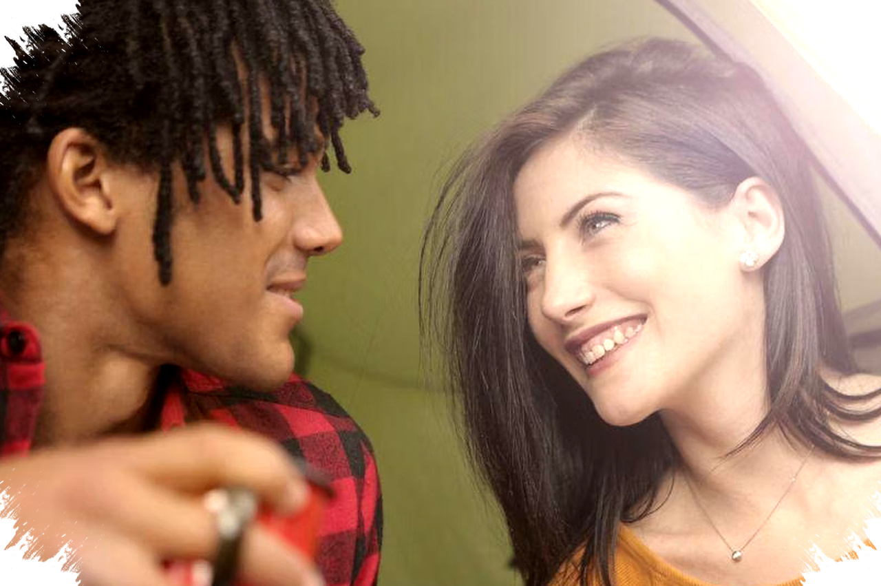 7 Cara Menghadapi Sikap Tertutup Pasangan, Bangun Kepercayaan Dalam Hubungan Sebelum Terlambat!