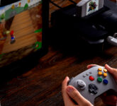 8BitDo Rayakan Era Nintendo 64, Dua Perangkat Baru Buka Cara Main yang Lebih Fleksibel 8BitDo Rayakan Era Nintendo 64, Dua Perangkat Baru Buka Cara Main yang Lebih Fleksibel
