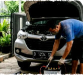Aki Mobil Lemah Mengintai Mobil Anda, Kenali Tanda dan Ganti Sendiri Sebelum Terjebak di Tengah Jalan!