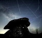 Ancaman Ribuan Satelit dan Cermin Raksasa SpaceX pada Keindahan Langit Malam Astronomi