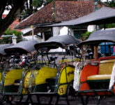 Angkot, Becak, dan Delman di Jabar Henti Operasi Saat Mudik, Dapat Tambahan Rp200 Ribu/Hari Angkot, Becak, dan Delman di Jabar Henti Operasi Saat Mudik, Dapat Tambahan Rp200 Ribu/Hari