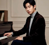 Auto Keren Ubah Foto Jadi Pianis Profesional Dengan Prompt Gemini AI, Transformasi Realistis dan Estetik Tanpa Tersisa Jejak Buatan AI Auto Keren Ubah Foto Jadi Pianis Profesional Dengan Prompt Gemini AI, Transformasi Realistis dan Estetik Tanpa Tersisa Jejak Buatan AI