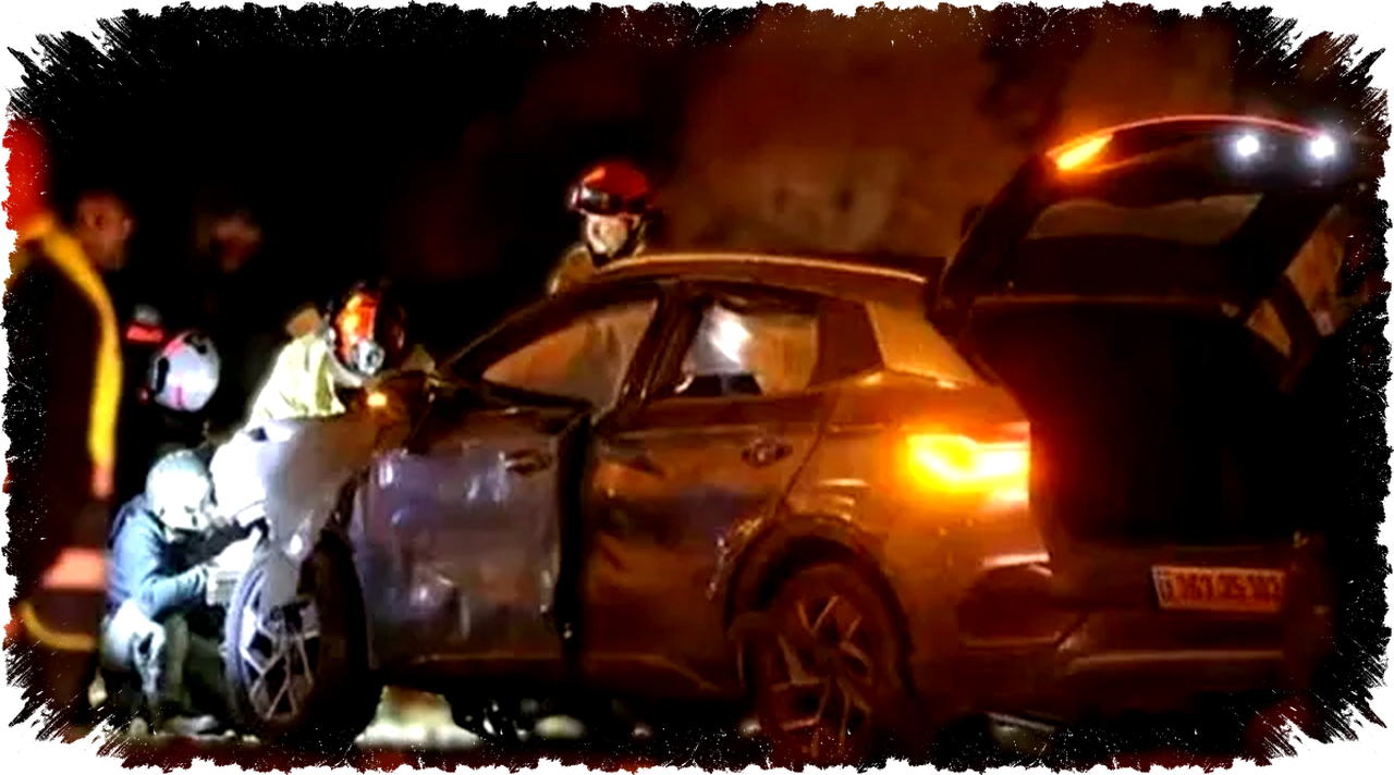 BYD Atto 3 Tangguh Hadapi Ledakan Rudal di Israel, Rahasia Struktur Kuat dan Baterai Anti Meledak Terungkap! BYD Atto 3 Tangguh Hadapi Ledakan Rudal di Israel, Rahasia Struktur Kuat dan Baterai Anti Meledak Terungkap!