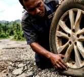 Ban Benjol Usai Hantam Lubang, Segini Harga Ban Ring 14–16 yang Harus Disiapkan?