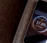 Baterai 7.500mAh OnePlus 15T Tantang Flagship, Compact Kecil Runtuhkan Dominasi Besar dengan Teknologi Glacier