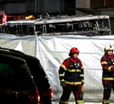 Bus Api Mematikan Di Swiss Diduga Disengaja, Polisi Usut Motif Misterius dan Dampak Psikologis Bagi Warga Kerzers Bus Api Mematikan Di Swiss Diduga Disengaja, Polisi Usut Motif Misterius dan Dampak Psikologis Bagi Warga Kerzers