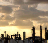 Cadangan Minyak Bumi Menipis, Krisis Energi Global Mengancam Kehidupan Modern Apa Solusinya? Cadangan Minyak Bumi Menipis, Krisis Energi Global Mengancam Kehidupan Modern Apa Solusinya?