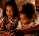 Cara Memilih Buku Animasi dan Kartun yang Mengasah Emosi dan Kosakata Anak, Kunci Optimalisasi Perkembangan Mereka! Cara Memilih Buku Animasi dan Kartun yang Mengasah Emosi dan Kosakata Anak, Kunci Optimalisasi Perkembangan Mereka!