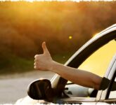 Cara Unik Dunia Memaknai Isyarat Tangan Sebelum Lampu Sein Mekanik Hadir, Apa Rahasia di Baliknya?