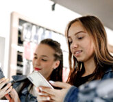 Cicilan Gadget Terasa Ringan Saat Promo Lebaran, Tapi Waspadai Biaya Tersembunyi yang Mengancam!