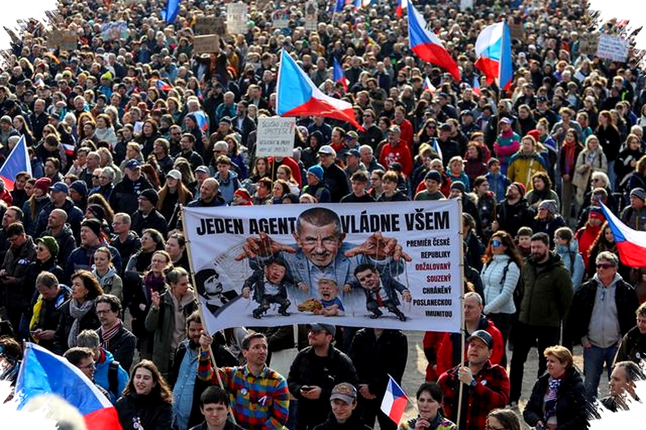 Czechs Berbondong Lawan Pemotongan Anggaran Pertahanan, Demonstrasi Terbesar Sejak 2019 Menggema di Prague Czechs Berbondong Lawan Pemotongan Anggaran Pertahanan, Demonstrasi Terbesar Sejak 2019 Menggema di Prague