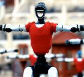 Dari Panggung ke Ruang Tamu, Robot Humanoid Unitree Bidik Pekerjaan Rumah dan Lansia