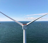 Data Center Mengapung di Lautan Menghadang Ambisi Stasiun Data Luar Angkasa, Siapa Pemenang Energi AI Masa Depan?