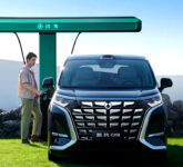 Denza D9 Generasi Kedua Buka Pre-Sales, Cas 10 Persen Ke 70 Persen Dalam 5 Menit