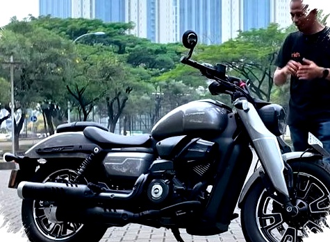 Gagah Bak Harley Tapi Matic, QJMotor SRV 250 Libero Bawa Revolusi Cruiser 250 cc dengan AMT