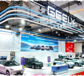 Geely Borong Tiga Penghargaan Bergengsi di IIMS 2026, Kantongi 1.776 SPK Lewat Dominasi EX2 dan Teknologi Mewah ZEEKR 009