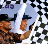 Gubernur Ahmad Luthfi Minta Pemudik Tak Terburu-buru Pulang, Jutaan Kendaraan Masih Menggantung Risiko Macet Parah Gubernur Ahmad Luthfi Minta Pemudik Tak Terburu-buru Pulang, Jutaan Kendaraan Masih Menggantung Risiko Macet Parah