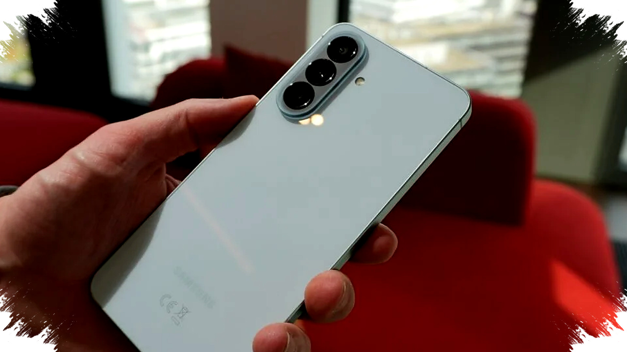 Hands-On Galaxy A57 dan A37, A57 Tampil Jauh Lebih Matang dan Meyakinkan Hands-On Galaxy A57 dan A37, A57 Tampil Jauh Lebih Matang dan Meyakinkan