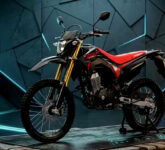 Honda CRF150L 2026 Tampil Garang dengan Extreme Green, Harga Rp37 Juta Jadi Kunci
