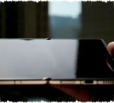 Honor Magic V6 Foldable Tampil Futuristik, Layar Bebas Lipatan Nyata di Hands-On Terbaru Honor Magic V6 Foldable Tampil Futuristik, Layar Bebas Lipatan Nyata di Hands-On Terbaru