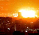 Iran Lepaskan Serangan Balasan Massive di Teluk, Israel Gempur Infrastruktur Militer dalam Perang Melanda Timur Tengah